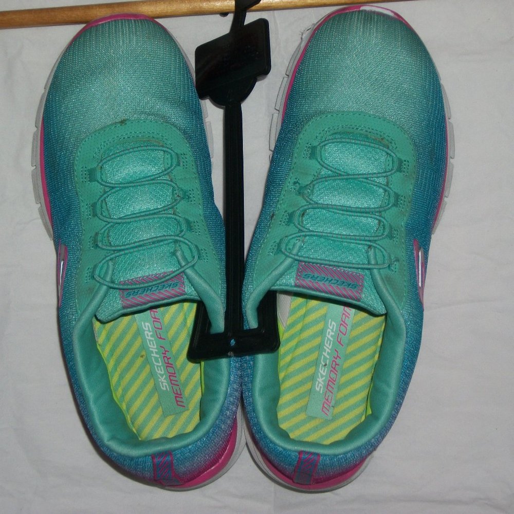 Skechers Micro Lite Memory Foam Slip On Size 8 GW